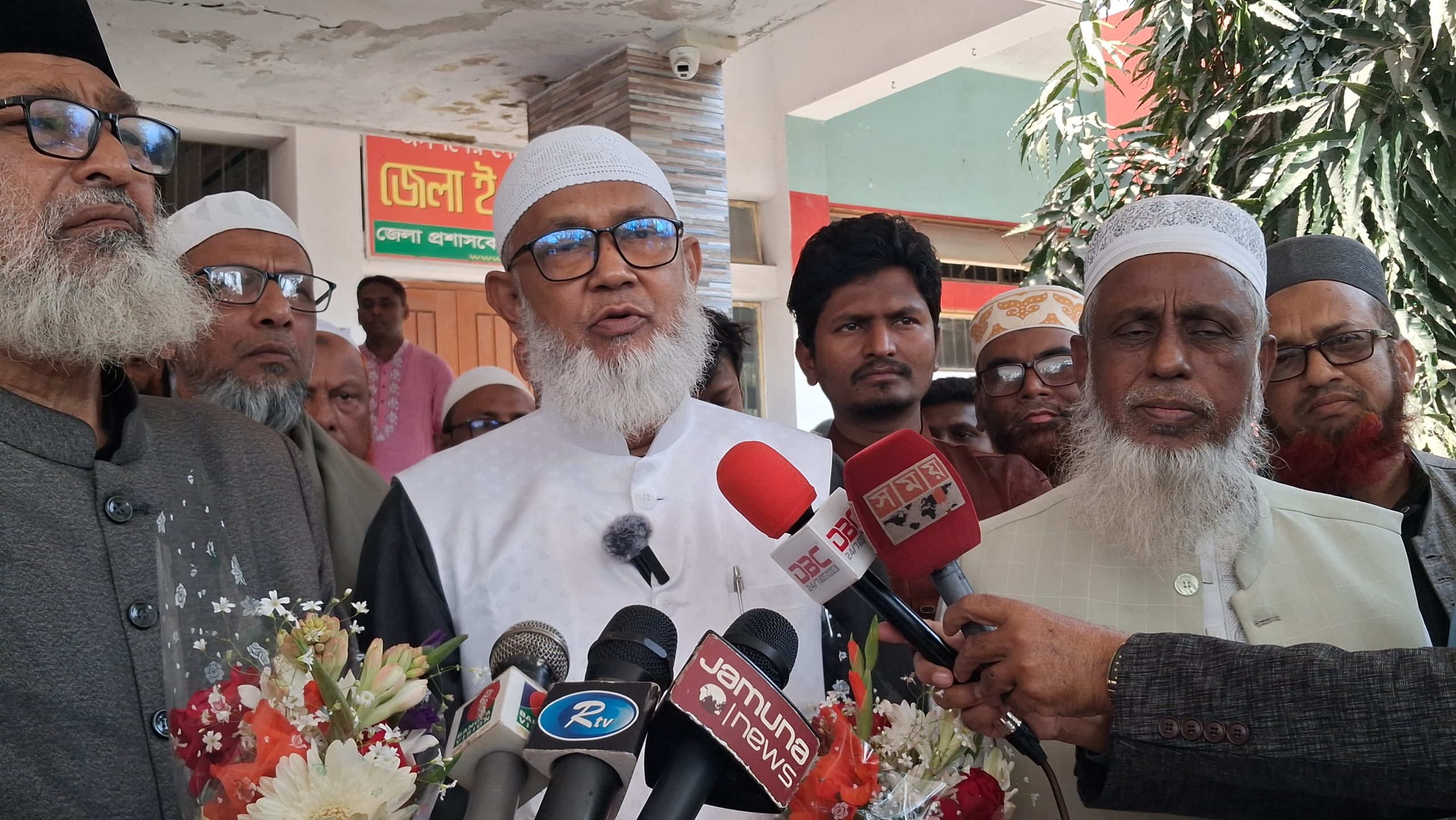 সাতক্ষীরার মানুষের অধিকার আদায়ে সর্বাত্নক প্রায়াস চালিয়ে যাওয়ার অঙ্গীকার ৪ জয়ী প্রার্থীর