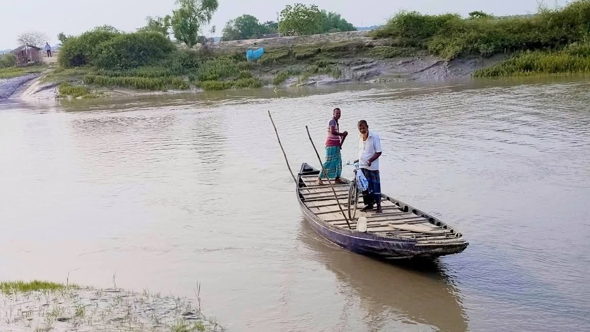 আয়ের তুলনায় ইজারার বোঝা বেশি, বিপাকে কালিগঞ্জের মাঝি পরিবার