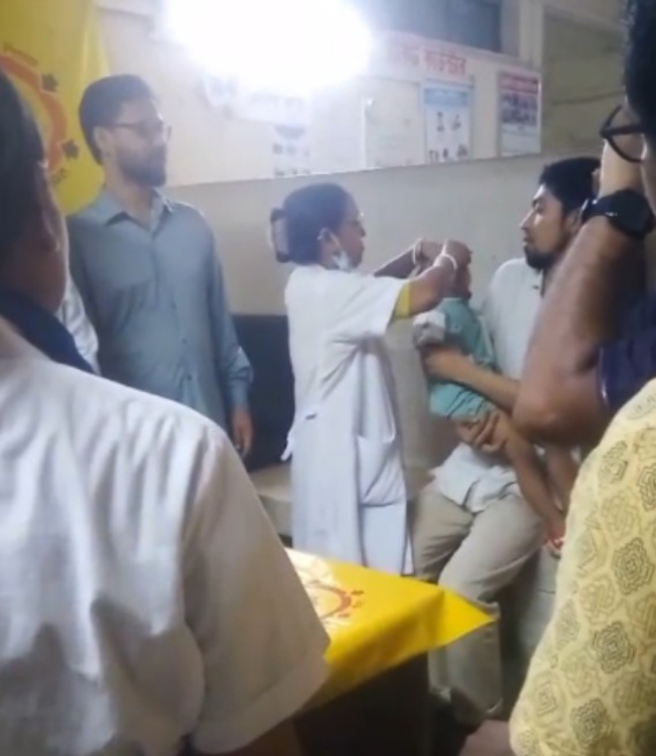 মোল্লাহাটে জাতীয় ভিটামিন ‘এ’ প্লাস ক্যাম্পেইনের শুভ উদ্বোধন