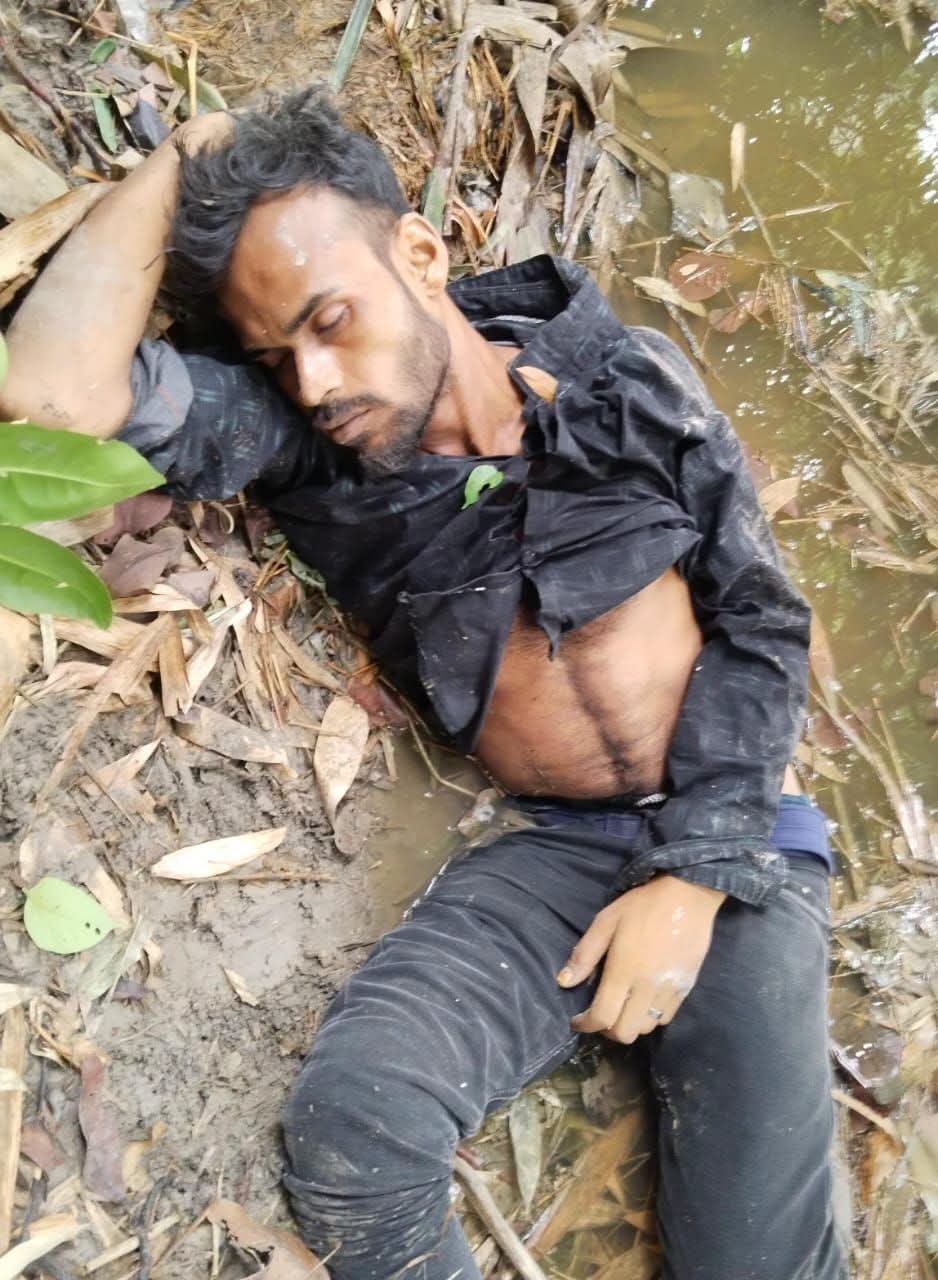 কলারোয়ায় ডোবা থেকে যুবকের মরদেহ উদ্ধার!