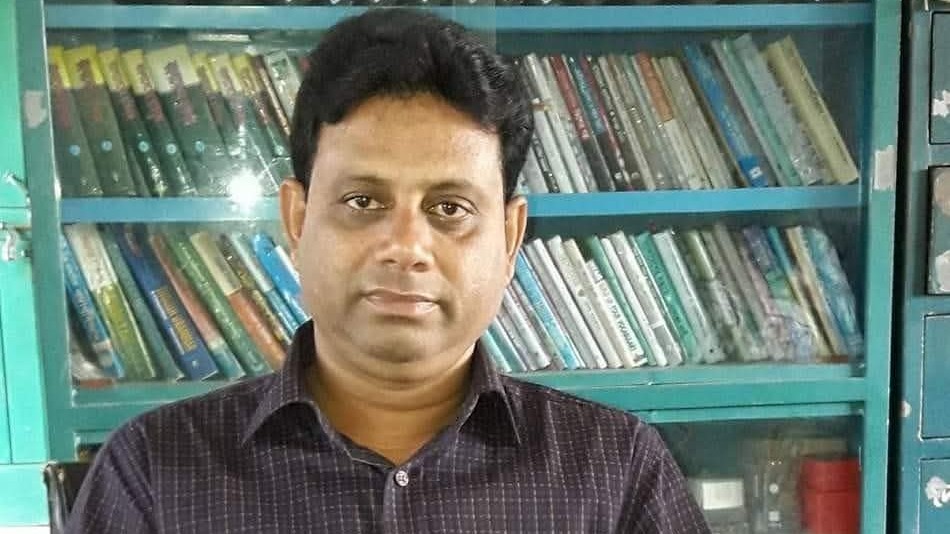 তালায় প্রধান শিক্ষক অসীম কুমারের বিরুদ্ধে অনিয়ম ও কারচুপির অভিযোগ 