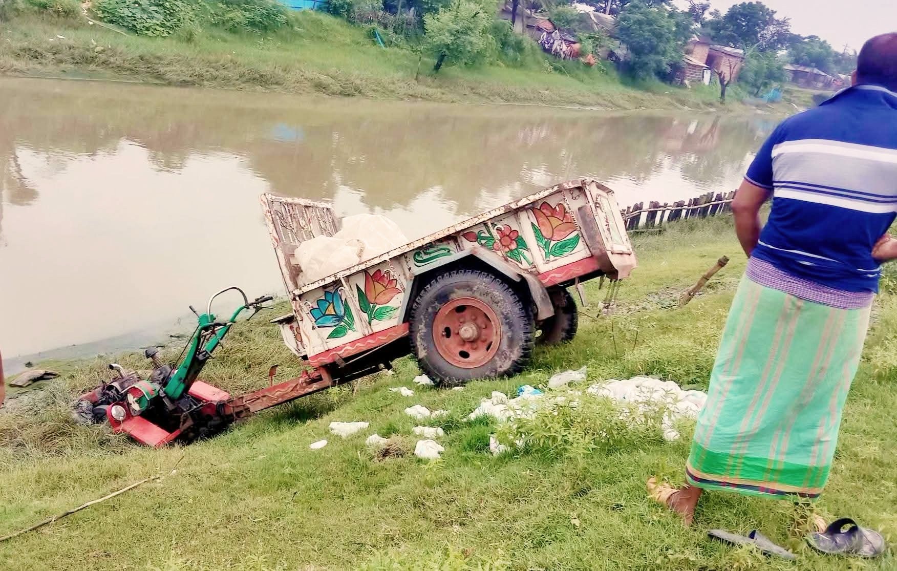 কালিগঞ্জে শিশুকে বাঁচাতে ট্রলি খালে পাল্টাপাল্টি অভিযোগ