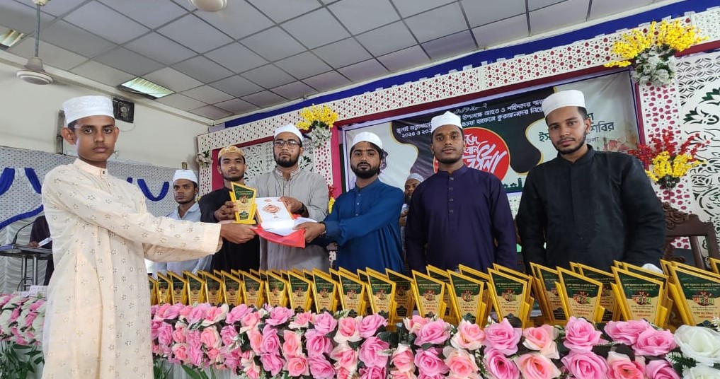 জুলাই অভ্যুত্থানের দ্বিতীয় বার্ষিকী উপলক্ষে কালিগঞ্জে হাফেজে কুরআন সংবর্ধনা