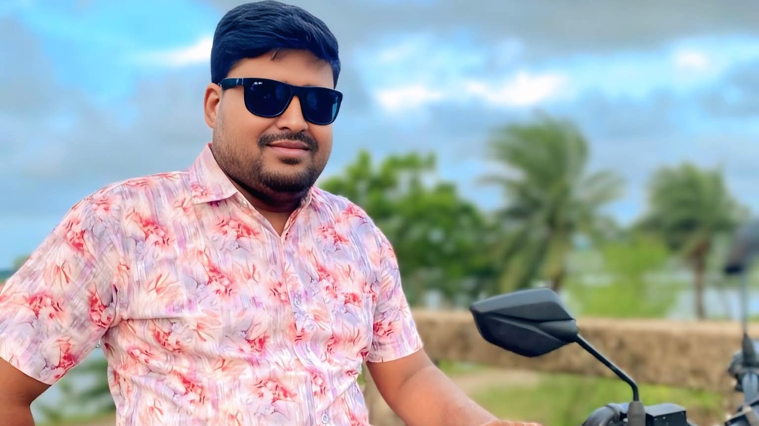 তালা ইসলামকাটি সাব-রেজিস্ট্রার অফিস সহায়ক জাহঙ্গীরের বিরুদ্ধে দুর্নীতির অভিযোগ