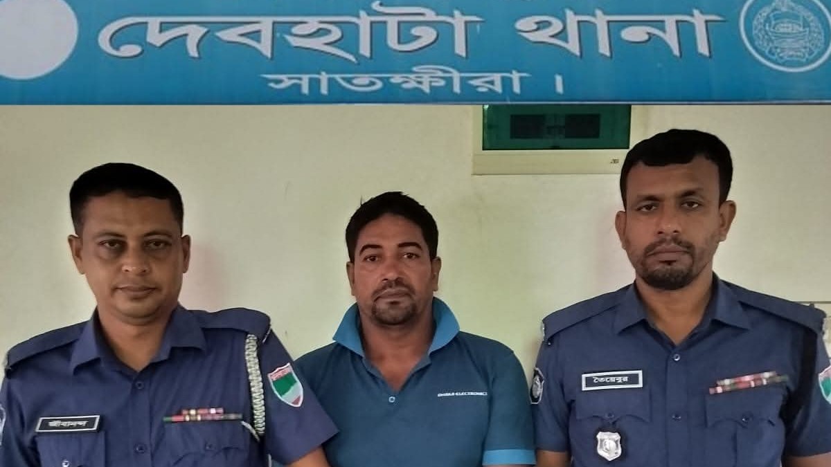 দেবহাটায় মাদক বিরোধী অভিযানে ৩০পিস ইয়াবাসহ ১ জন গ্রেপ্তার