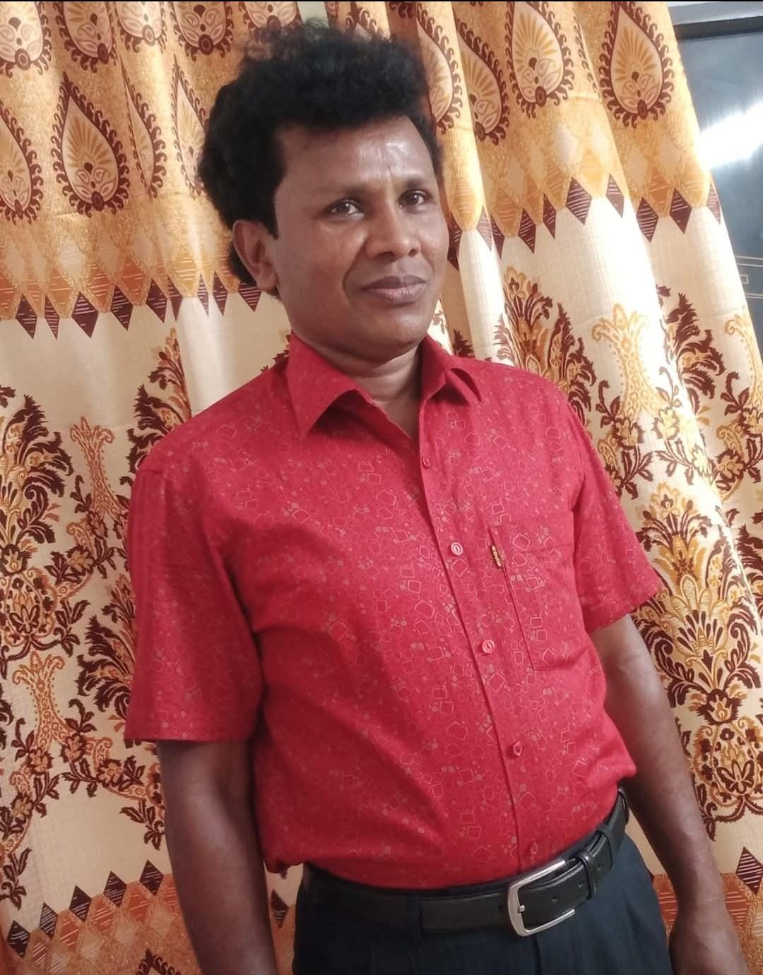 ঘুষ দুর্নীতিতে চ্যাম্পিয়ন নায়েব গগন,রুখবে কে? অতিষ্ঠ বুড়ি গোয়ালিনী বাসী!