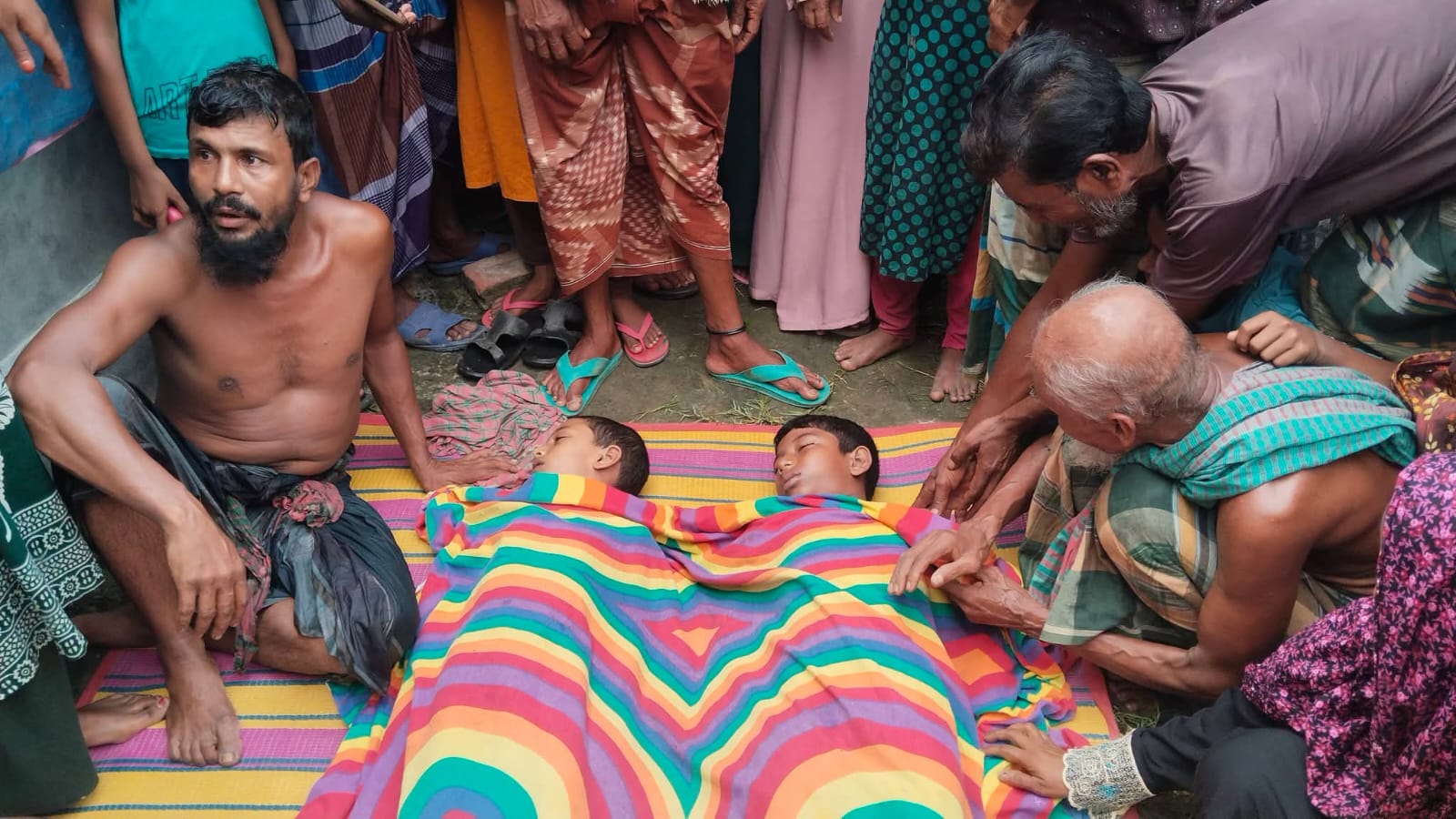 কালিগঞ্জে পুকুরের পানিতে ডুবে দুই শি-শুর মৃ-ত্যু 