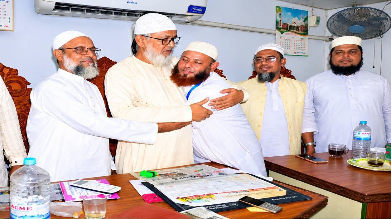 সাতক্ষীরায় জামায়াতে যোগ দিলেন চেয়ারম্যান প্রার্থী ফারুক হোসেন