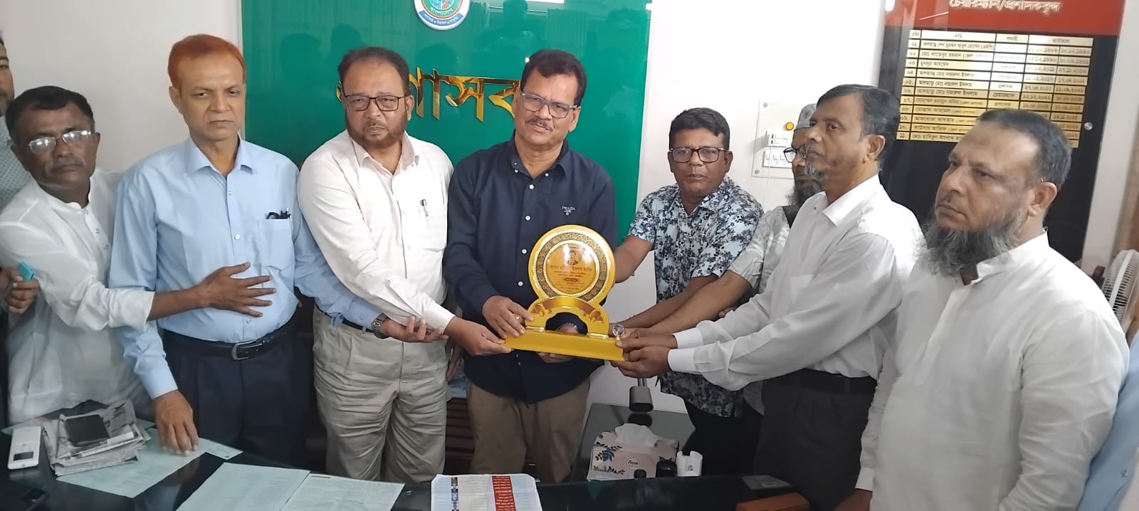 সাতক্ষীরা জেলা পরিষদের প্রশাসকের সাথে বাকশিস নবনির্বাচিত নেতৃবৃন্দের সৌজন্য সাক্ষাৎ